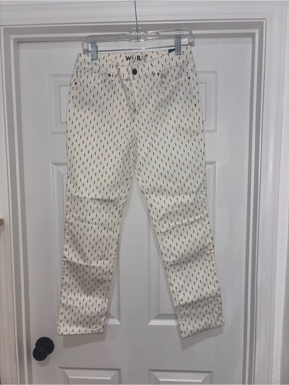 White House Black Market Cream Skinny Jeans with Black Dash Print